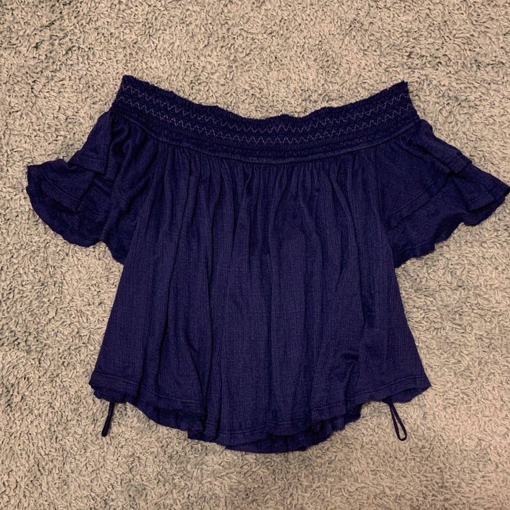 Off Shoulder, flowy blouse